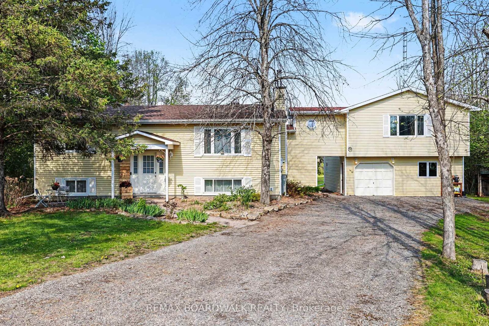 Property Photo: 952 County 18 Road ON K0G 1S0