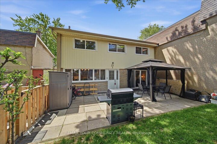 23 Brookwell Drive 3 — photo 1