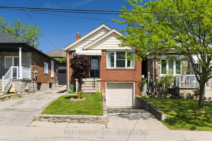 25 Ronald Avenue — photo 1