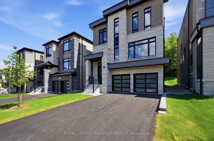 Property Photo: 19 Donsgrove Court ON L4J 9A1