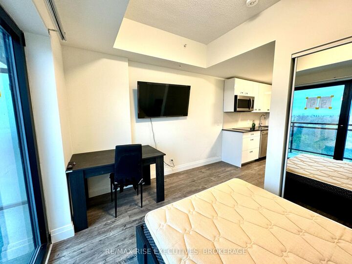 Property Photo: 652 Princess Street 711 ON K7L 1E5