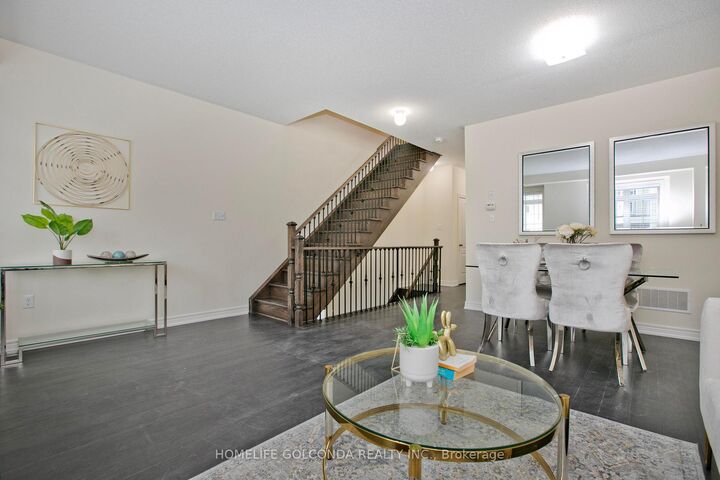 Property Photo:  14 Fanny Grove Way  ON L6E 0T6 