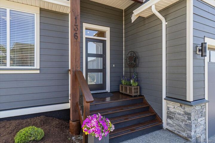 Property Photo: 136 Golden Oaks Cres BC V9T 0K8