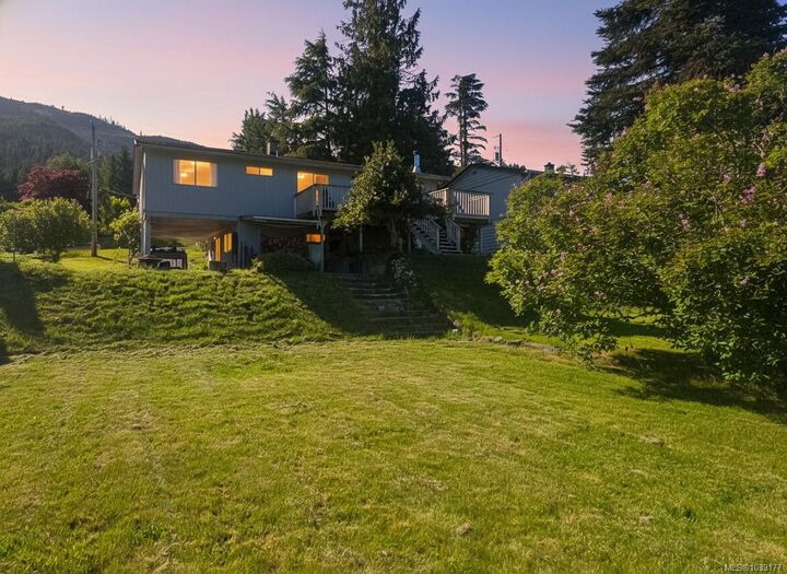 Property Photo: 221 Spar St BC V0P 1R0
