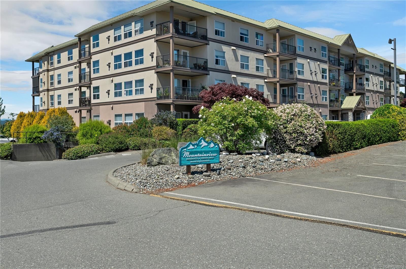 Property Photo:  280 Dogwood St S #214  BC V9W 6Y7 