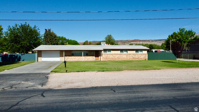 Property Photo:  611 N 300 E  UT 84701 
