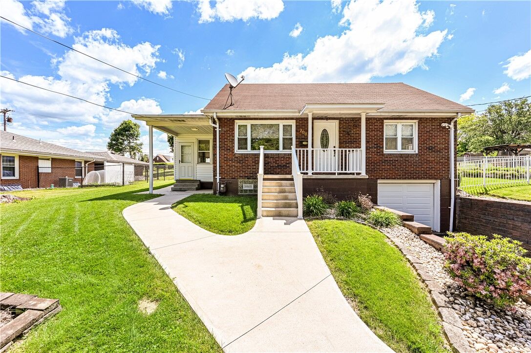 Property Photo:  708 Wood Street  PA 15650 
