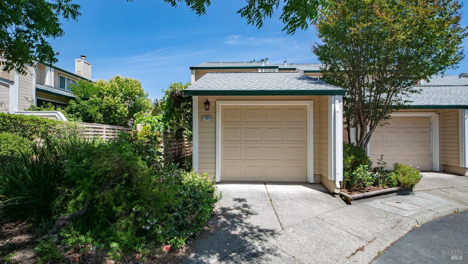 Property Photo: 1560 Grenache Way CA 95403