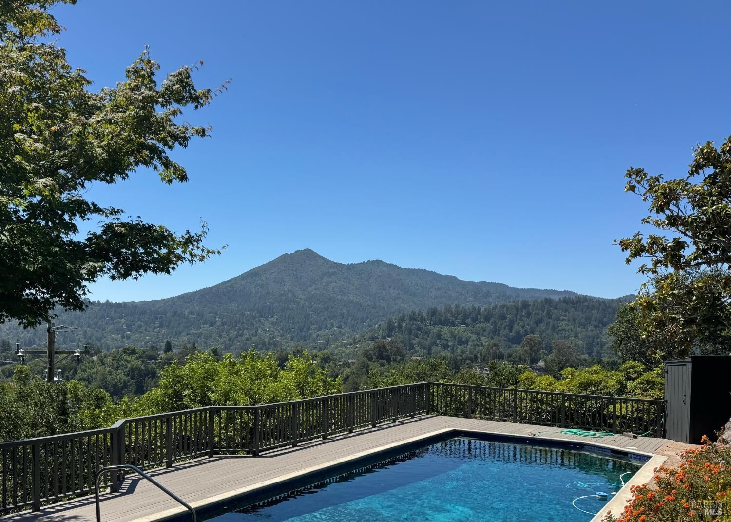 Property Photo:  6 Morrison Road  CA 94904 