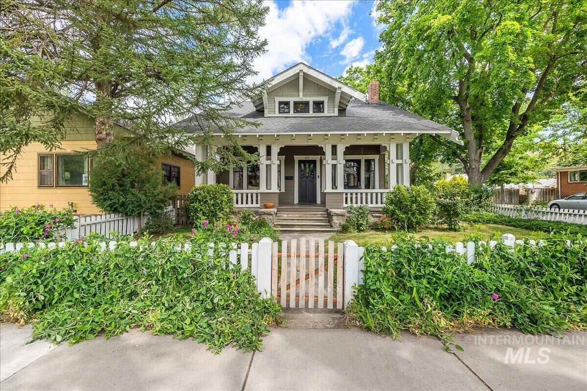 Property Photo: 822 E McKinley St. ID 83712