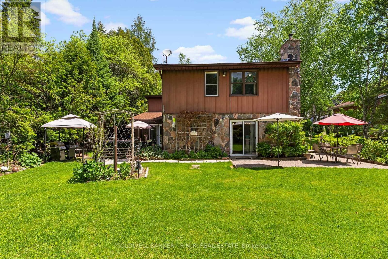 Property Photo:  204 Acton Road  ON L0C 1H0 