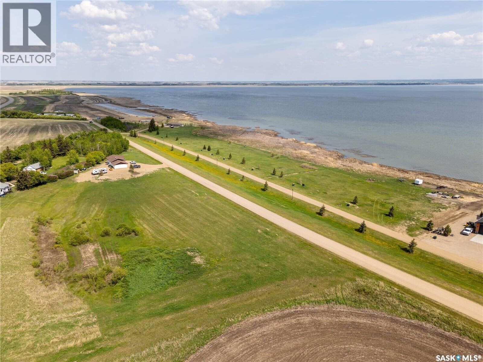 Property Photo: 750 Lakeshore Drive SK S0M 1X0