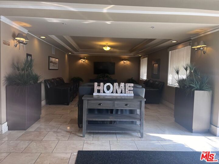 Property Photo: 620 S Gramercy Pl CA 90005