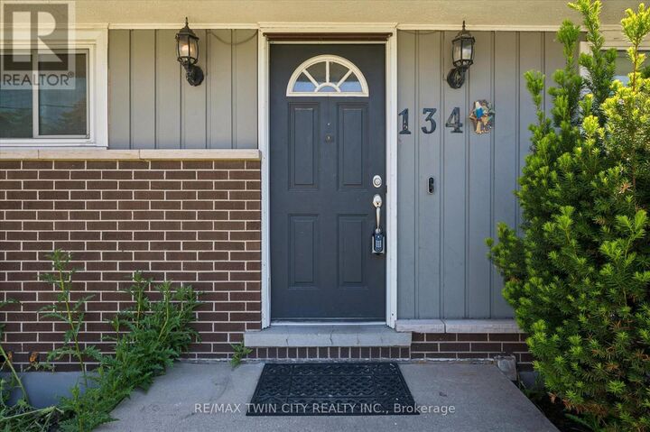 Property Photo: 134 Westmount Road East ON N2M 4Y5