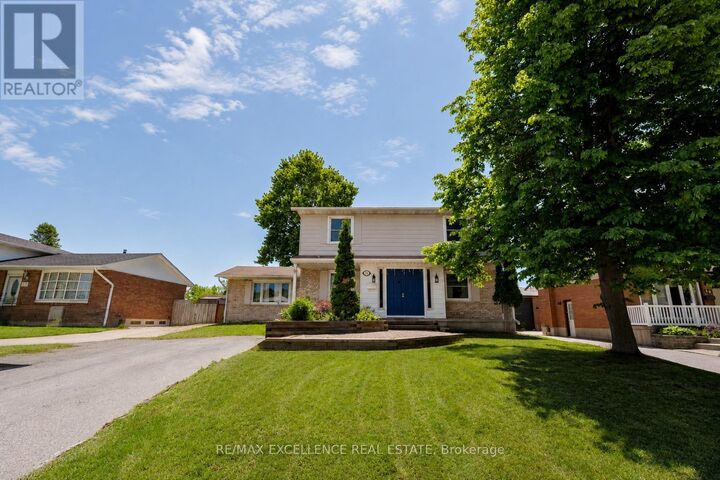 Property Photo:  27 Wadsworth Drive  ON N5C 3L3 