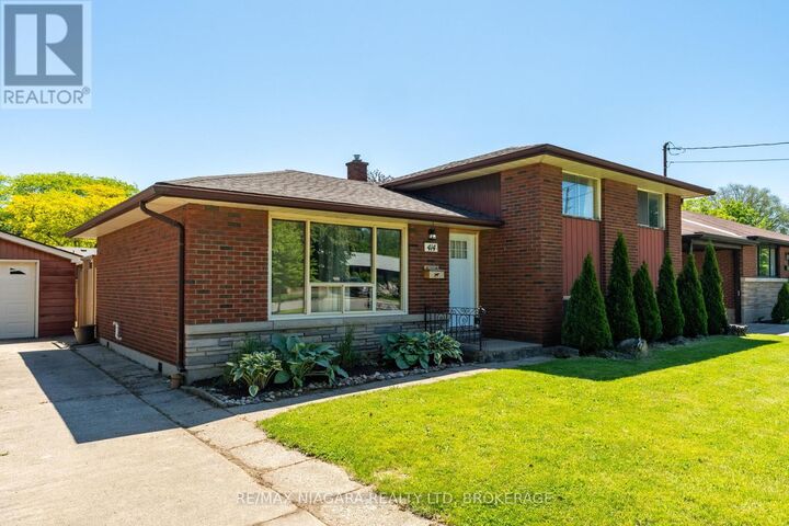Property Photo:  414 Bunting Road  ON L2M 3Z2 