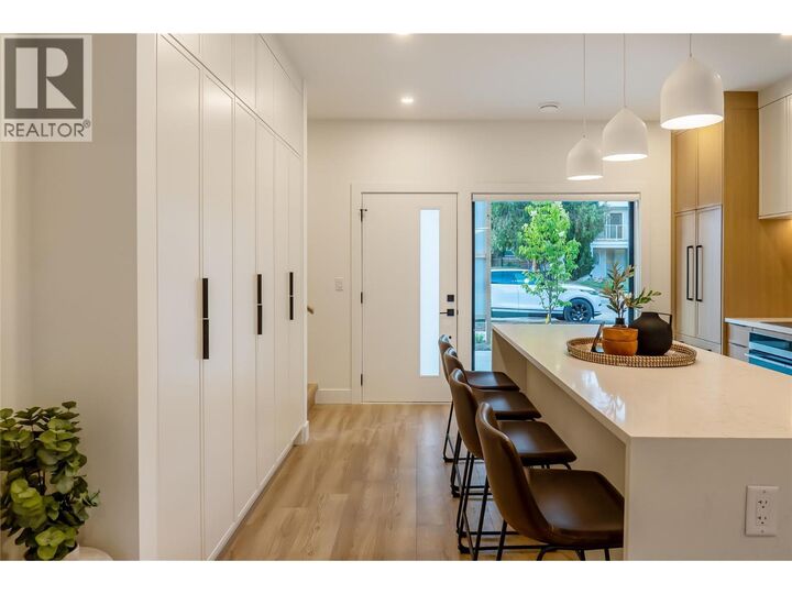 Property Photo: 921 Borden Avenue BC V5P 2R6