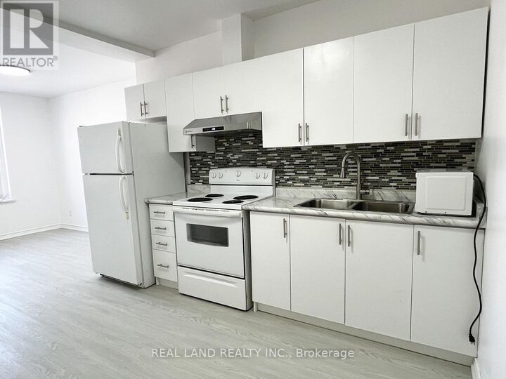 Property Photo:  31 King Street East Unit 1  ON L1H 1B2 