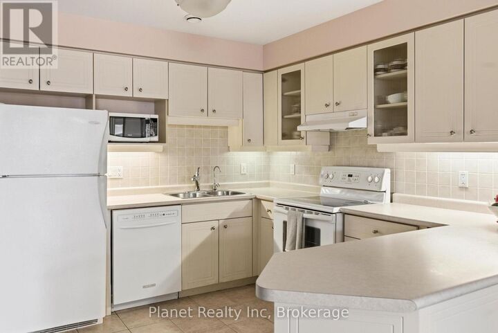 Property Photo:  71 Bayberry Drive D301  ON N1G 5K9 