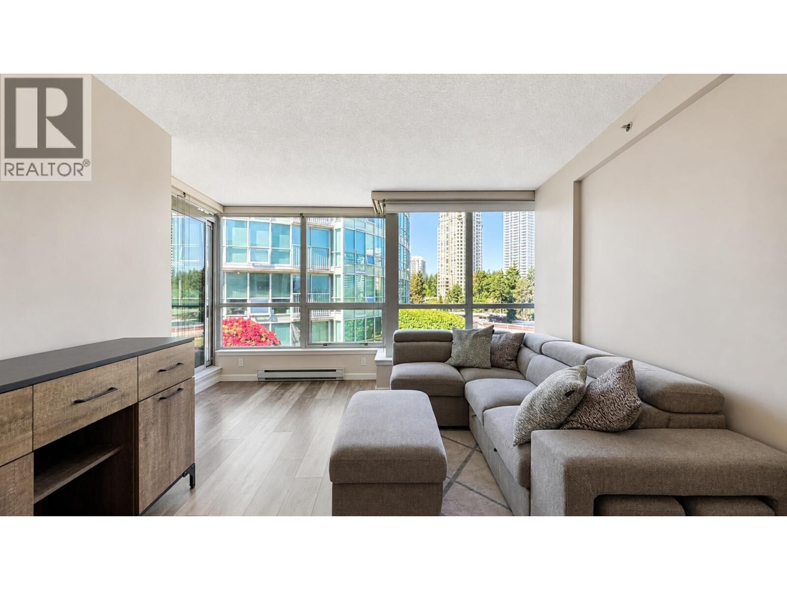 Property Photo:  6028 Willingdon Avenue 612  BC V5H 4V1 