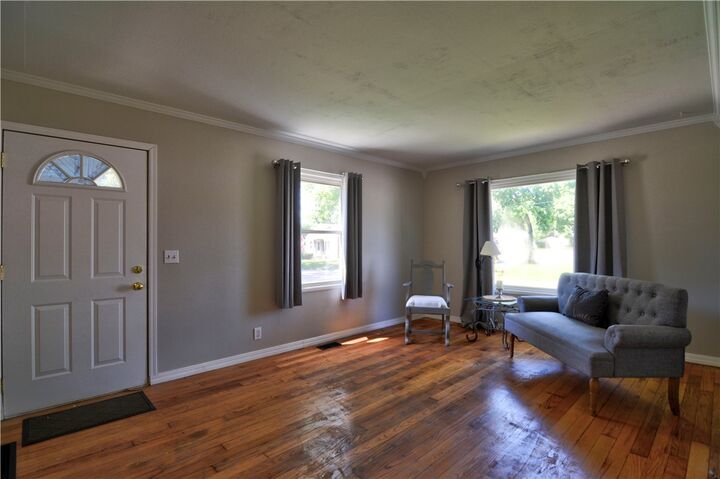 Property Photo: 2104 E Whitmer Street IL 62521