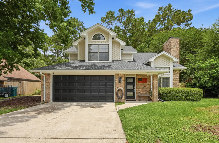 Property Photo:  808 Overbrook Drive  FL 32547 