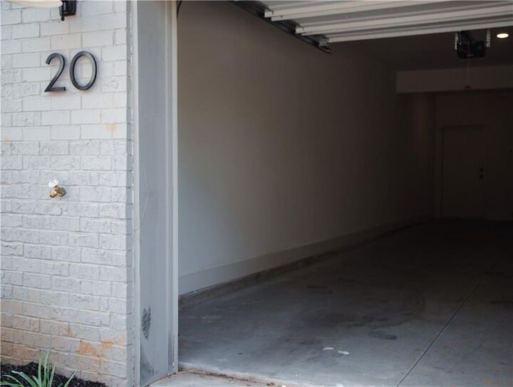 Property Photo:  1350 May Avenue SE 20  GA 30316 