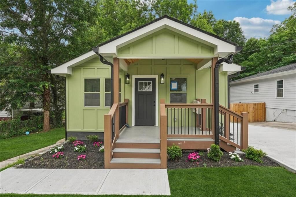 Property Photo:  2178 Wingate Street SW  GA 30310 