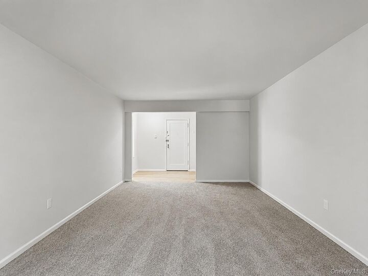 Property Photo:  2 Louisiana Avenue 4B  NY 10708 