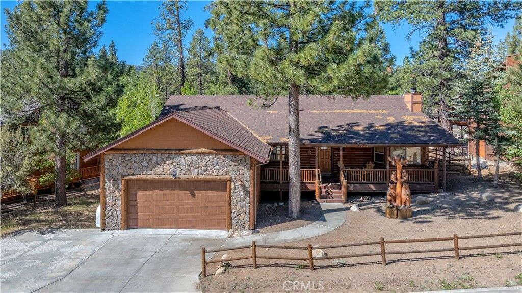Property Photo:  166 N Teakwood Drive  CA 92315 