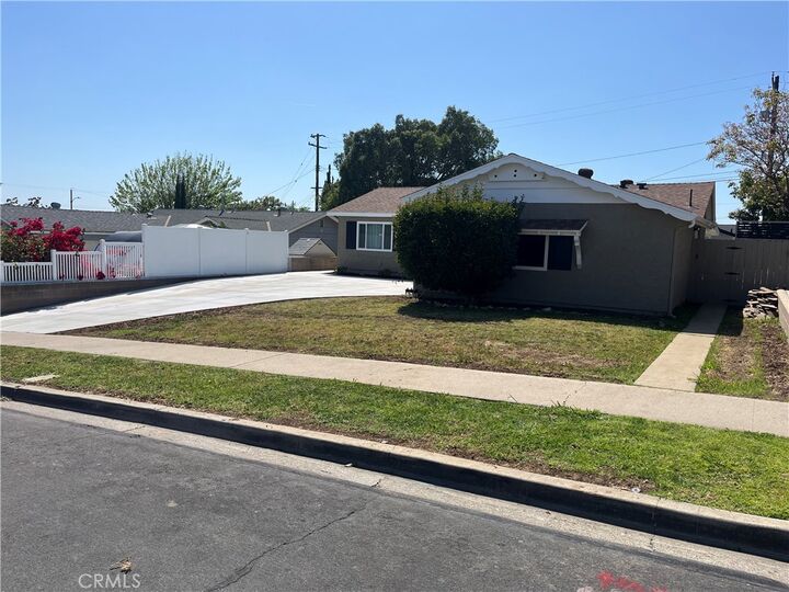 Property Photo:  525 Twilight Street  CA 92870 