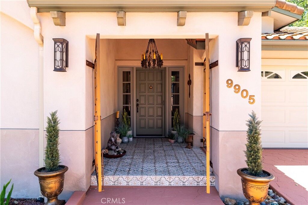 Property Photo:  9905 Corriente  CA 93422 