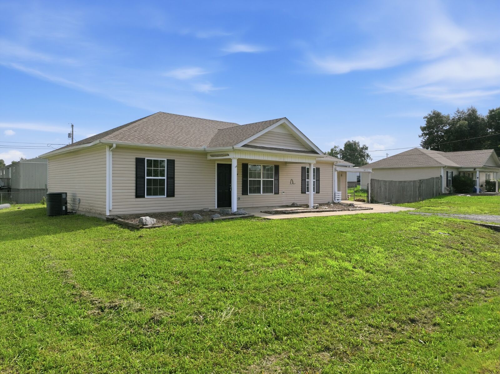 Property Photo:  204 Cottonwood Dr  TN 37160 