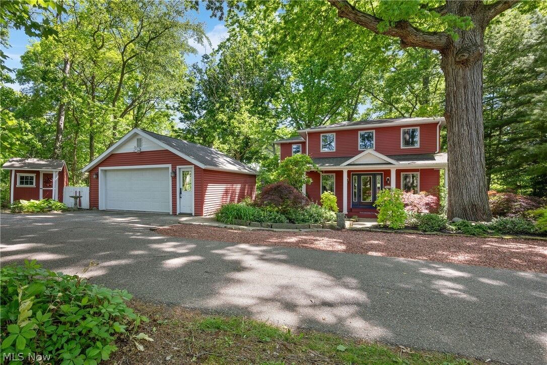 Property Photo:  5942 Noreast Drive  OH 44216 