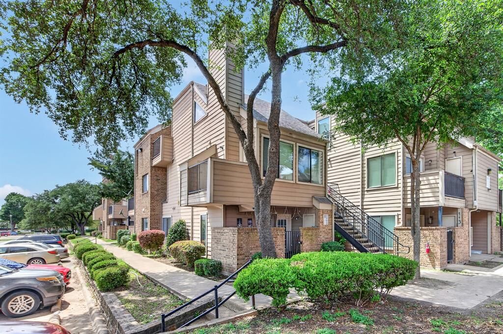 Property Photo: 9817 Walnut Street 214 TX 75243