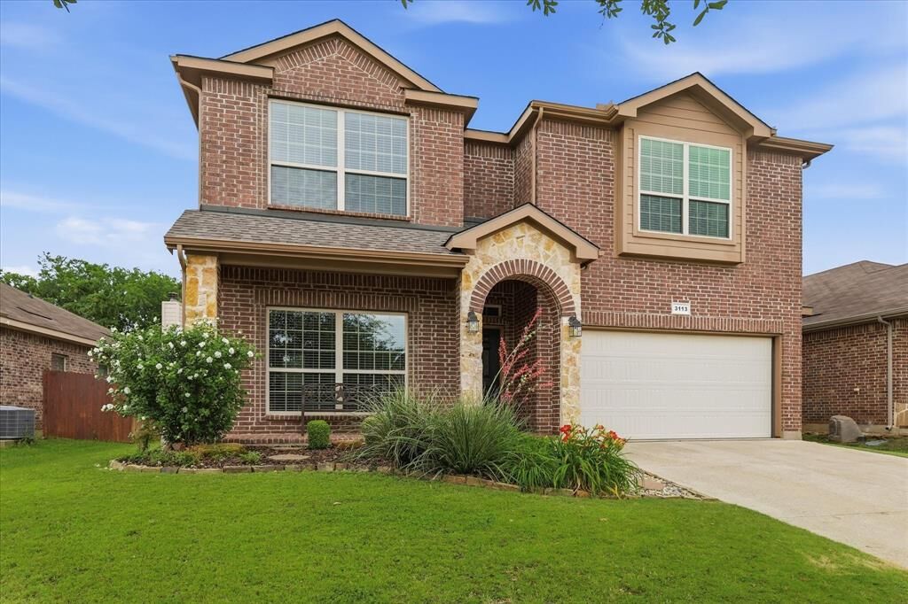 Property Photo: 3113 Tamarack Lane TX 76226