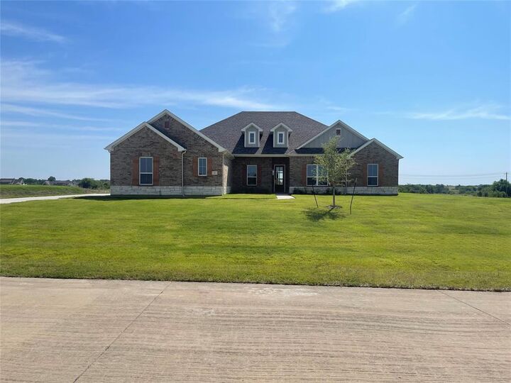 Property Photo:  221 Marie Lane  TX 75167 