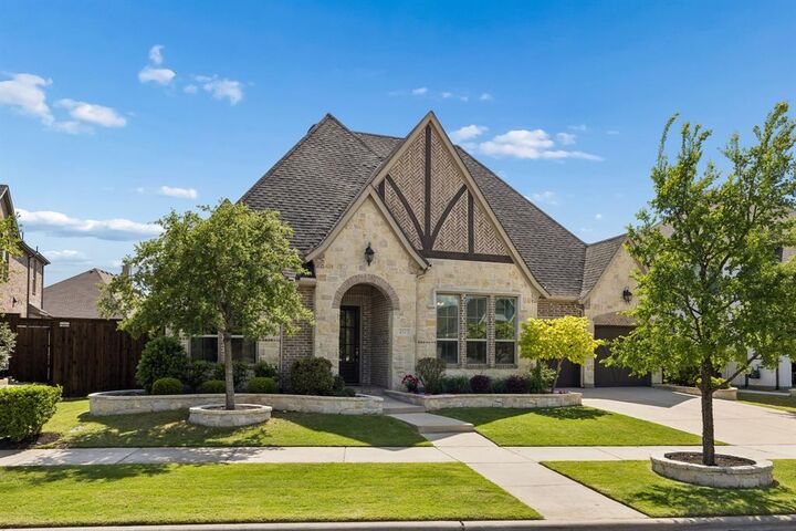Property Photo: 4301 Porosa Lane TX 75078