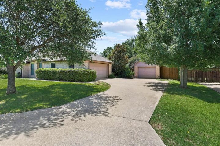 Property Photo:  315 Preston Glen  TX 75058 