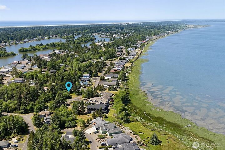 Property Photo:  685  Chinook Avenue SE  WA 98569 