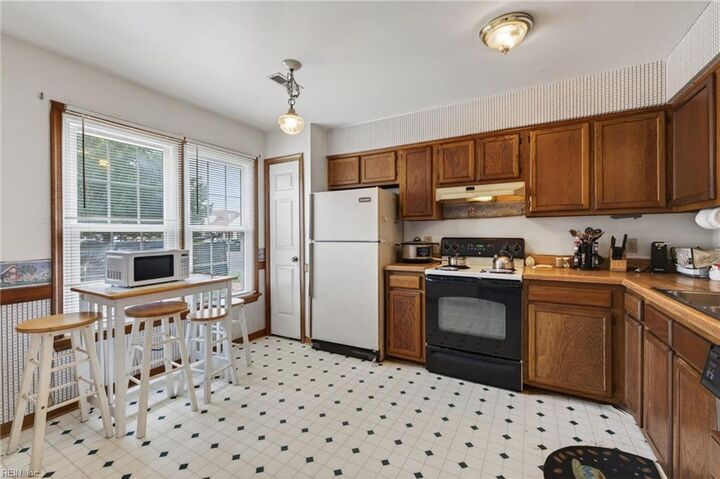 Property Photo:  4638 Marlwood Way  VA 23462 