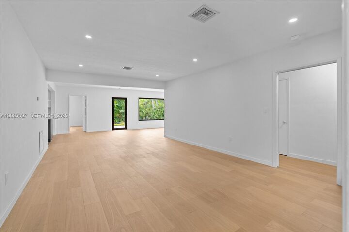 Property Photo:  517 Palermo Ave  FL 33134 