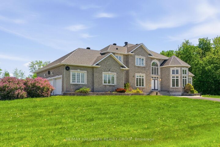 Property Photo: 1651 Marronier Court ON K4C 1C2
