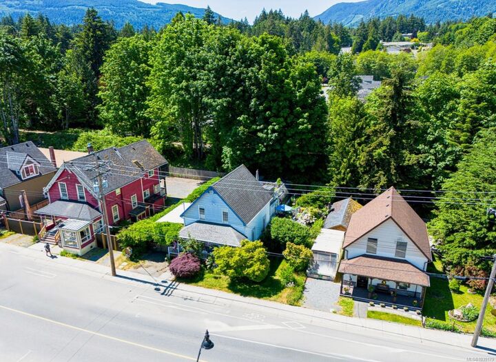 9712 Chemainus Rd — photo 1