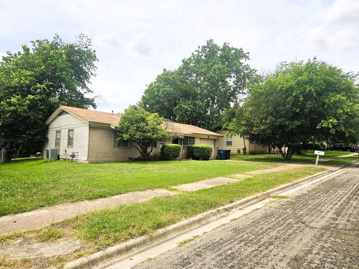 Property Photo:  1203 Curry Avenue  TX 76522 