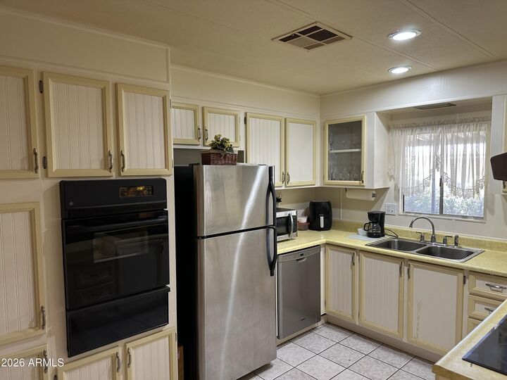 Property Photo: 3507 E Sandra Terrace AZ 85032