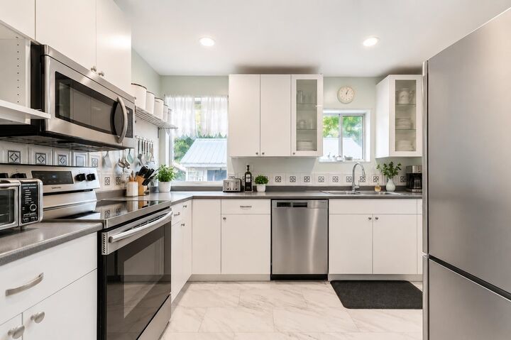 Property Photo: 6828 144 Street BC V3W 5R7
