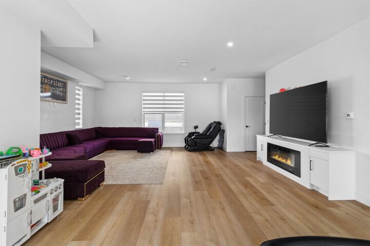 Property Photo: 12585 104A Avenue 43 BC V3V 0G7
