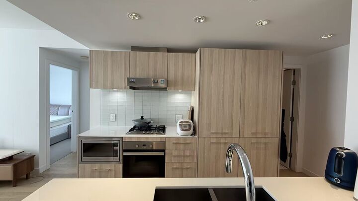 Property Photo:  2221 E 30th Avenue 1206  BC V5N 0G6 