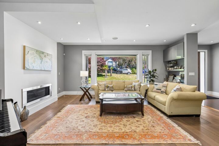 Property Photo: 2553 Western Avenue BC V7N 3L2